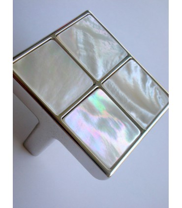Poignée et bouton Pierre de Nacre 57 x 57 mm