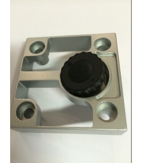 Pied de meuble hauteur 16 mm argent mat vue de dessous