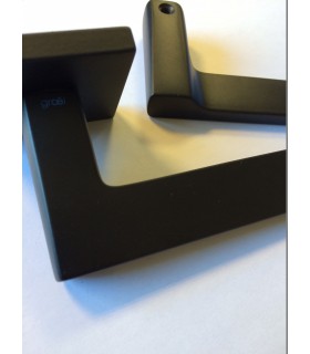 Poignée de porte FILA disponible en blanc ou noir