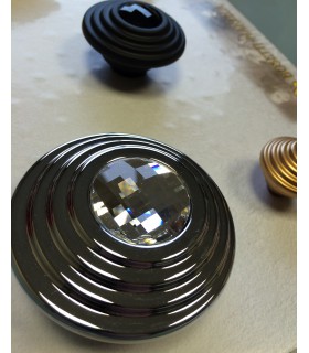 Bouton de meuble série Twist cristal Swarovski par Bosseti Marella Bouton de meuble série Twist cristal Swarovski par Bosseti Marella