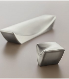 Poignée bouton de meuble design Regatta par Bosetti Marella Poignée bouton de meuble design Regatta par Bosetti Marella