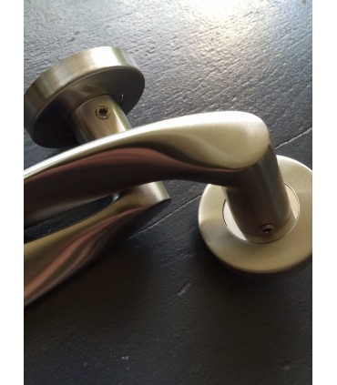 Paire de poignée béquille double en inox série 2042