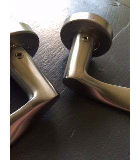 Paire de poignée béquille double en inox série 2042