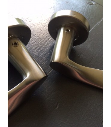 Paire de poignée béquille double en inox série 2042