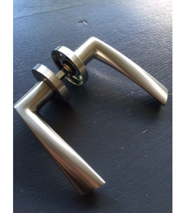 Paire de poignée béquille double en inox série 2041