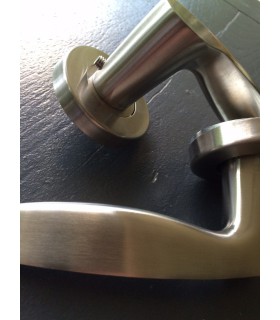 Paire de poignée béquille double en inox série 2041