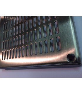 Grille de ventilation en inox avec trous oblongs Grille de ventilation en inox avec trous oblongs