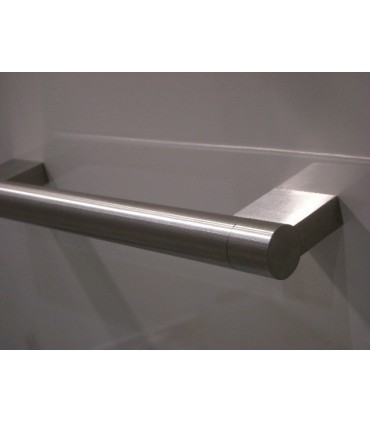 Poignée sur embase rectangulaire.