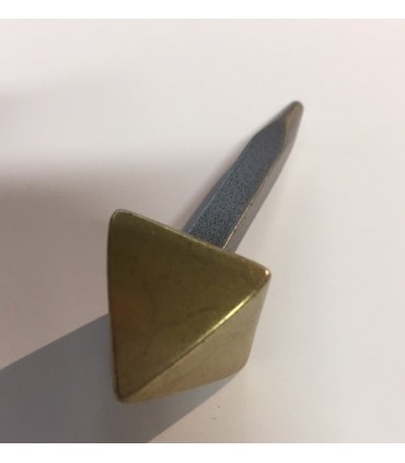 Clous décoratifs tête pyramidale 20 mm en laiton