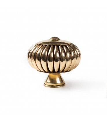 Bouton rond 43 mm laiton forme bouton de fleur