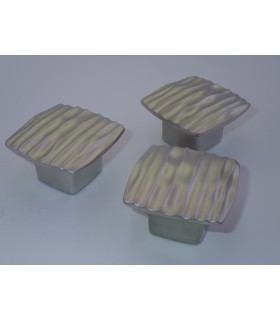 Poignée série Ways nickel satiné Poignée série Ways nickel satiné