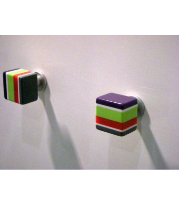 Bouton multicolor carré