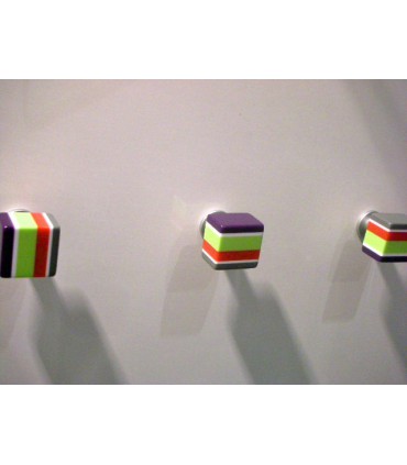 Bouton multicolor carré