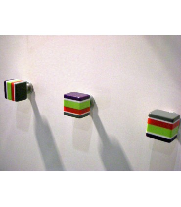 Bouton multicolor carré