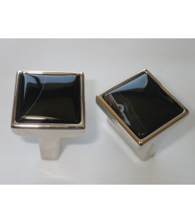 Bouton en Pierre d'Onix dim.32 x 32 mm Bouton en Pierre d'Onix dim.32 x 32 mm