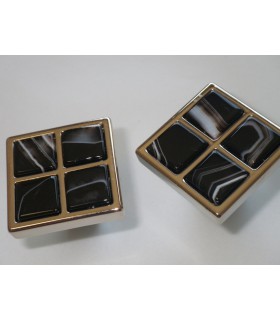 Bouton en Pierre d'Onix dim.27 x 27 mm Bouton en Pierre d'Onix dim.27 x 27 mm