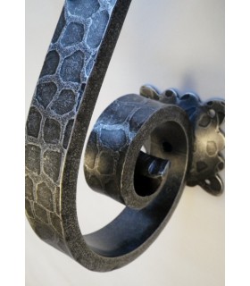 Poignée fixe sur platines fer forgé Poignée fixe sur platines fer forgé