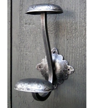 Patère double en fer forgé