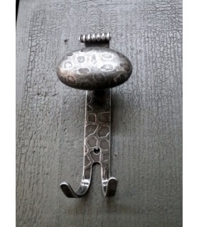 Patère double en fer forgé