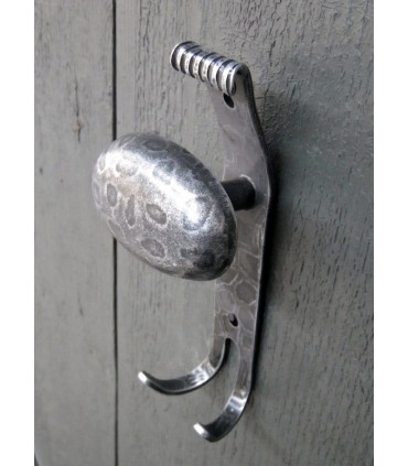 Patère double en fer forgé