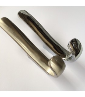 Patère en zamack double crochet hauteur 135 mm